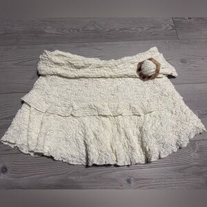 The Kript Cream Ivory Lace Ruffle Textured Mini Skirt with Belt Buckle, M